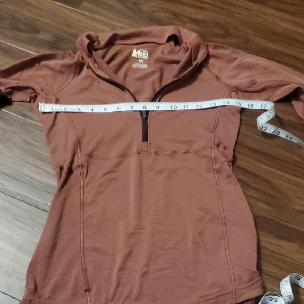 REI Women's Base Layer Quarter-Zip Sweatshirt - Picture 4 of 8